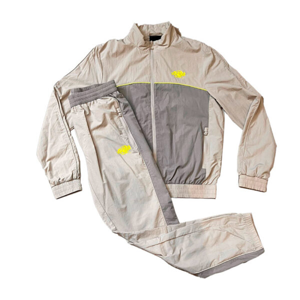 SYNA WORLD WINDBREAKER